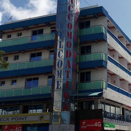 Checkpoint Inn Hotel, Mombassa Buitenkant foto
