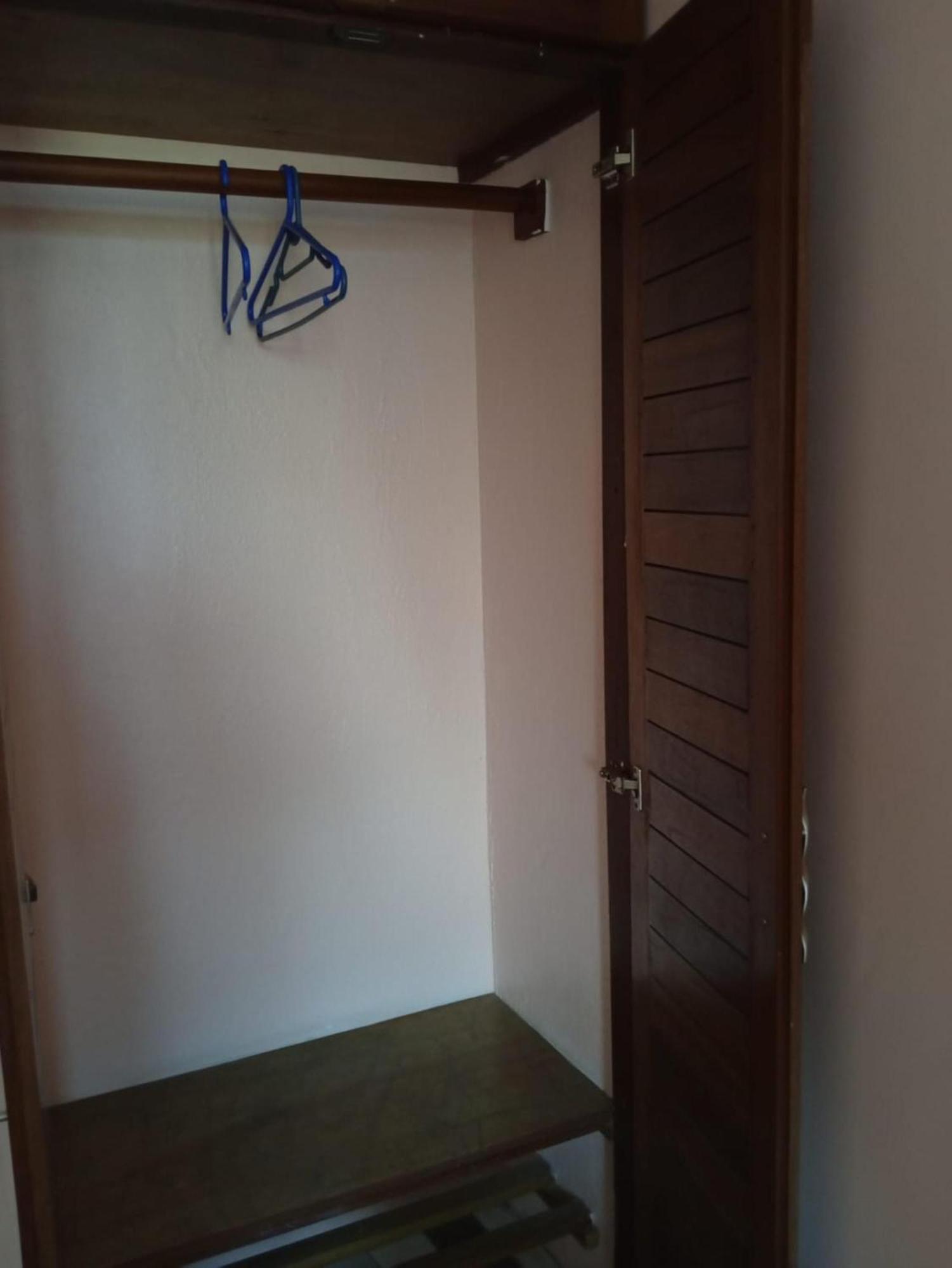 Checkpoint Inn Hotel, Mombassa Buitenkant foto